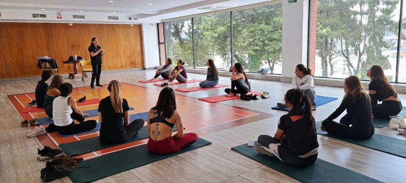 Clase de yoga